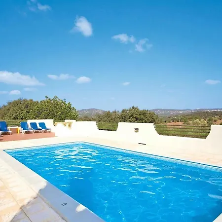 Sleeps 4 *