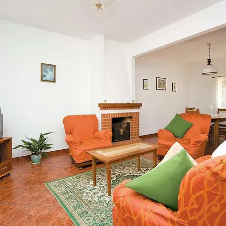 Sleeps 4 * Azinhal e Amendoeira
