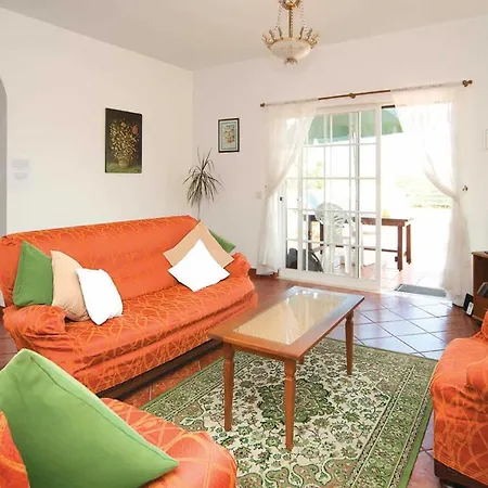 Villa Sleeps 4